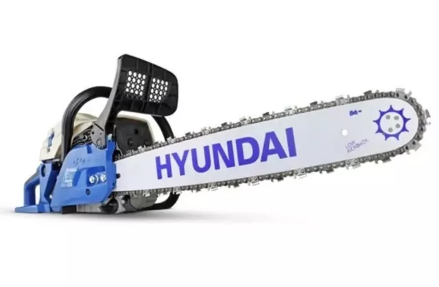 Hyundai HYC6200X 62cc 2-Stroke 20" Petrol Chainsaw In Original Box