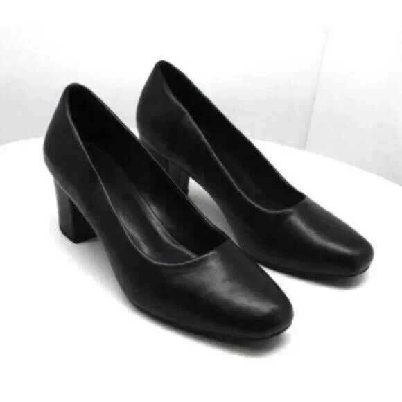 H Halston Women's Paris Pumps Women's Shoes (size 8 )