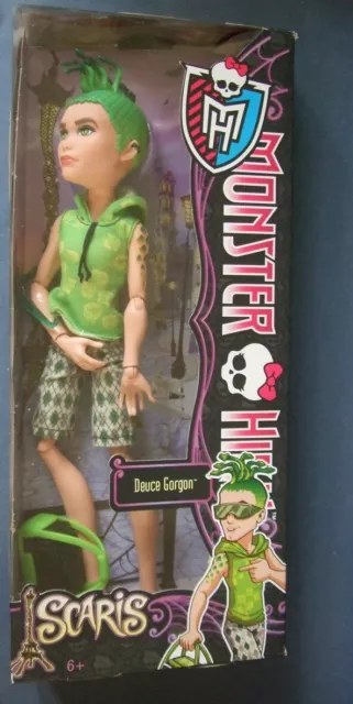 Boneca Monster High Deuce Gorgon c/ Acessórios e Pet Oficial - Shoptoys  Brinquedos e Colecionáveis