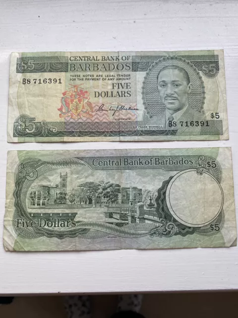 Two Barbados 5 Dollar Banknote, Circulated