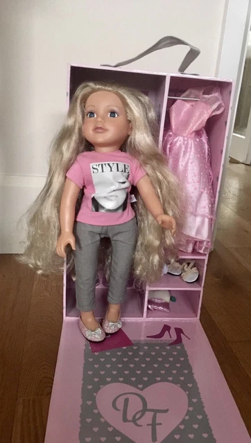 DESIGNAFRIEND MODEL TIFFANY Doll 2in1 Catwalk Wardrobe Box