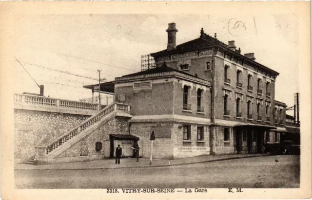 CPA VITRY-sur-SEINE - La Gare (390166)