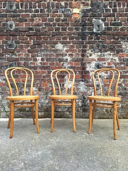 Trio de chaises Thonet Radomsko vintage, sièges cannage de bistrot