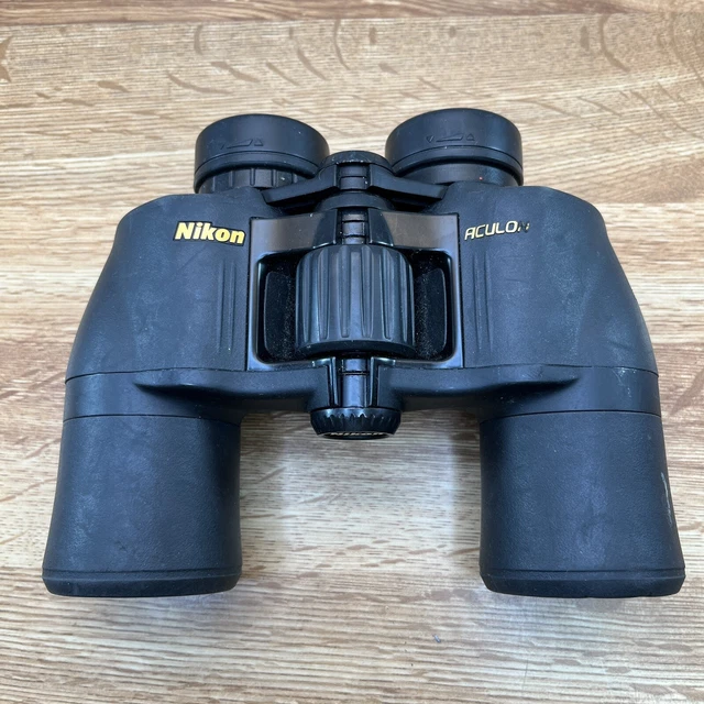 "Binoculares Nikon Aculon A211 10x42 6"