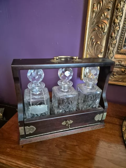 3 Decanter Tantalus Lockable With Key Royal Doulton Crystal Dark Wood Brass