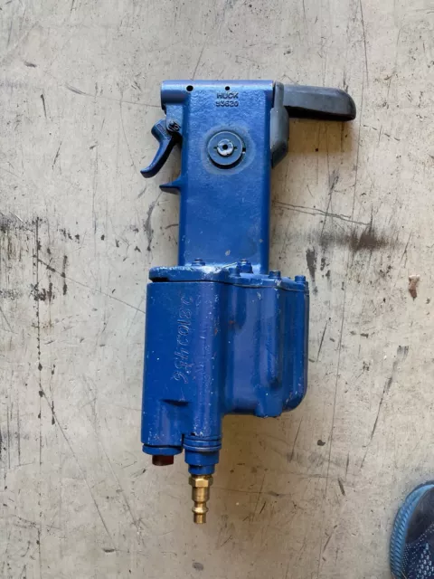 Huck 352 Rivet Gun deformed head Huck 352 Rivet Gun deformed head
