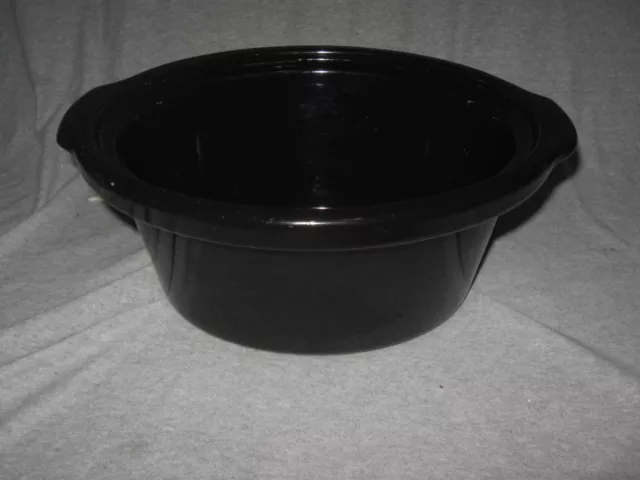 Crock Pot CSC037 Red 3.5L Hinge Lid Stoneware 220/240 Volt 50Hz