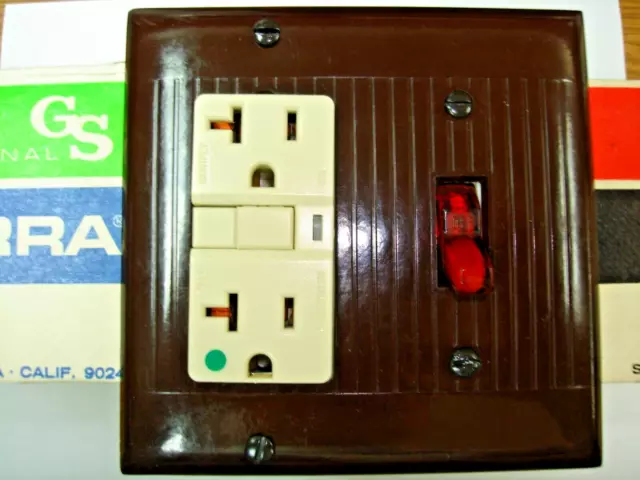 Vintage Uniline Brown Decora GFCI Switch Outlet Wall Cover Plate 2 Gang Sierra