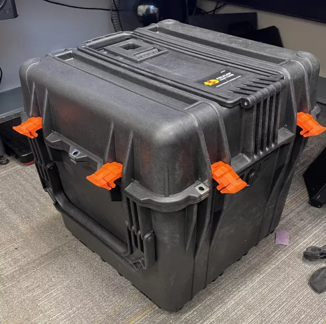 PELICAN 0340 Protector Cube Case