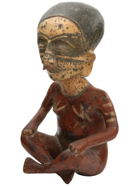 Pre-Columbian Chinesco style pottery figure