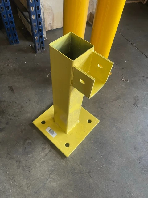 22DN07 - End Post: 4 in x 4 in, 21 in Post Ht, Safety Yellow, End Post