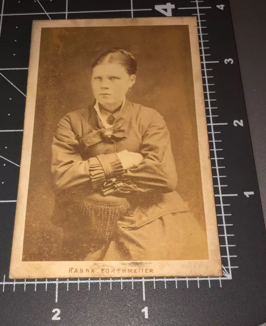 1870s Unusual ANGRY Mad WOMAN Pissed Off Face Antique CDV PHOTO