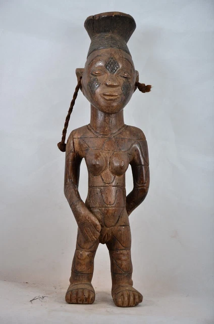 African tribal Art, Zande statue from Democratic Republic of Congo.