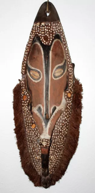 Antike Sepik Amulett Holzmaske Papua-Neuguinea mit Griff und Muschelornamentik