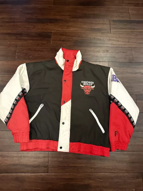 Vintage 90s Nylon Black Pro Layer Chicago Bulls NBA Reversible Jacket -  Medium– Domno Vintage