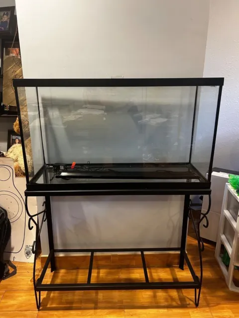40 gallon glass fish tank with stand and rgb tank light, very good condition