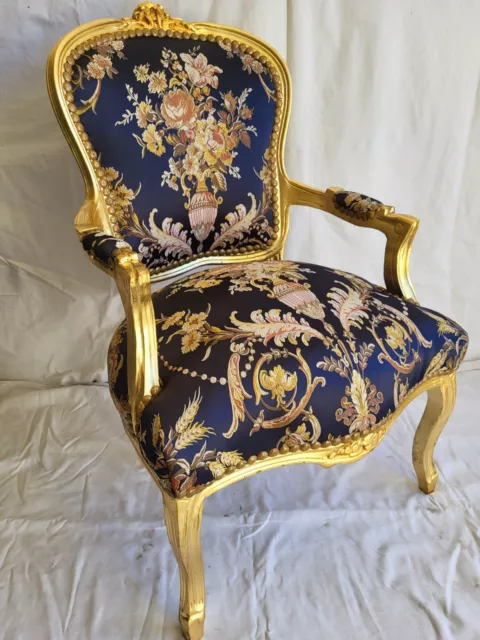 Fauteuil de style Louis XV bleu nuit