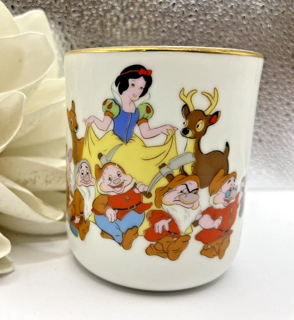 VINTAGE WALT DISNEY Snow White Seven Dwarfs Coffee Cup Mug Made In