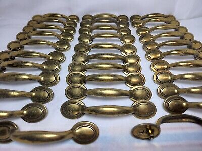 Lot of 32 Vtg KEELER BRASS CO N16643 Drawer Cabinet Pulls Oval Ends Classic Look