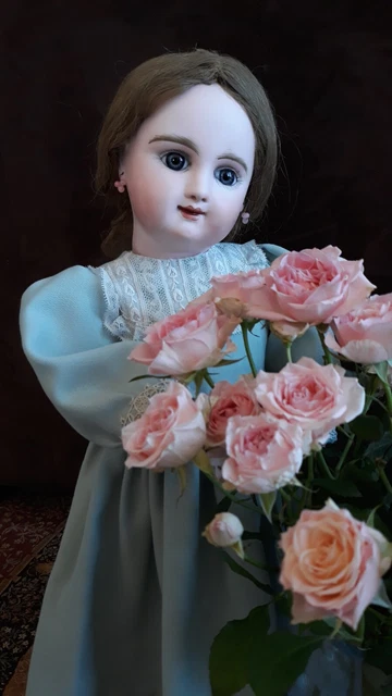 Robe pour poupee ancienne . SFBG.Jumeau . Limoges
