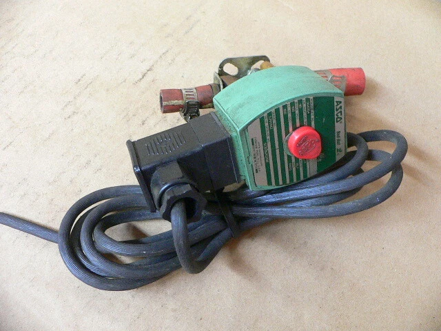 Asco SC8262G208 Solenoid Valve 90-100PSI 1/4" NPT 10.1W