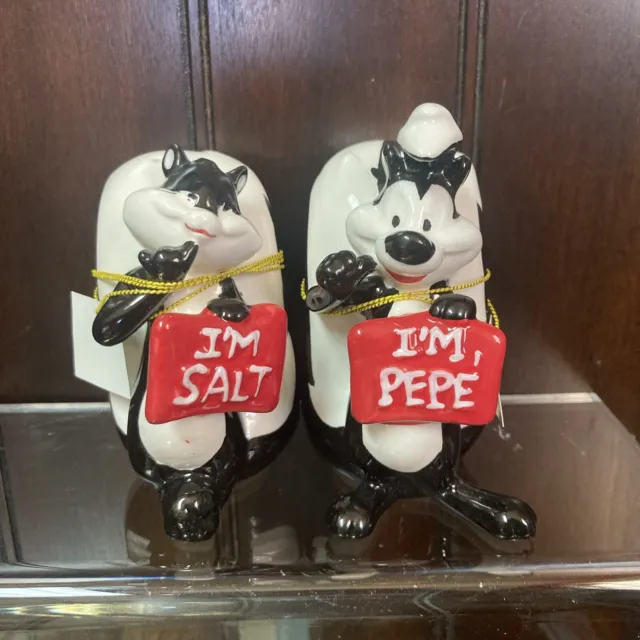 Looney Tunes I'm Pepe Le Pew & I'm Salt Penelope Shakers Warner Bros Magnetic