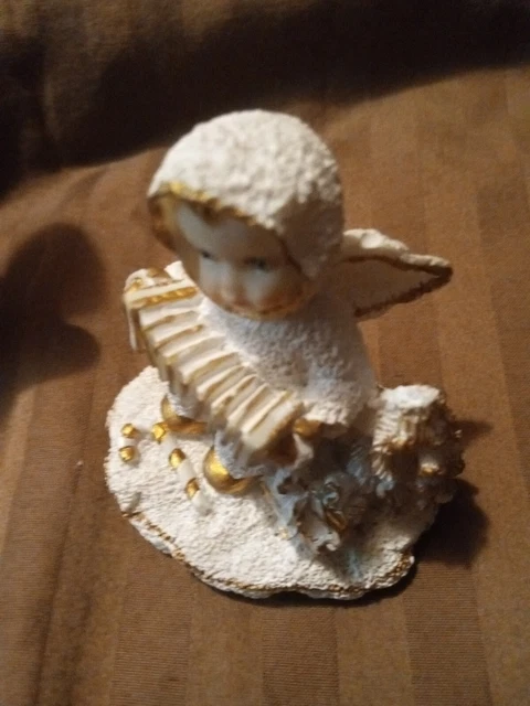 Vintage Three PC Snow Bunnies Figurines Set Beautiful Estate Sale Pick 2
