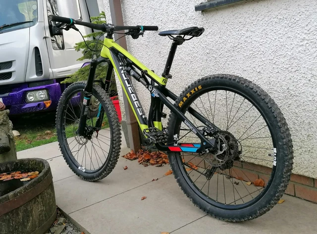Saracen kili flyer 121 top