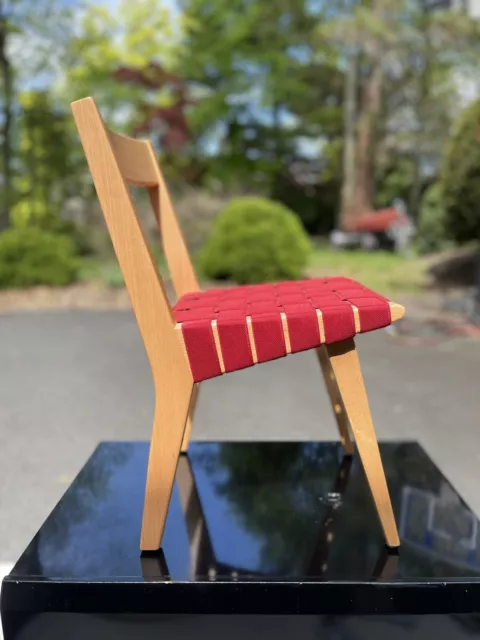 Knoll Jens Risom / Child's Side Chair Dining |/ Honey Beech Wod & Red Webbing