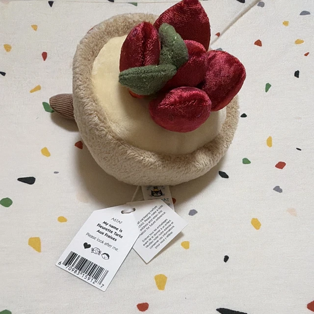 NEW JELLYCAT AMUSEABLES Fleurette Tarte Aux Fraises Doll with tag £18. ...