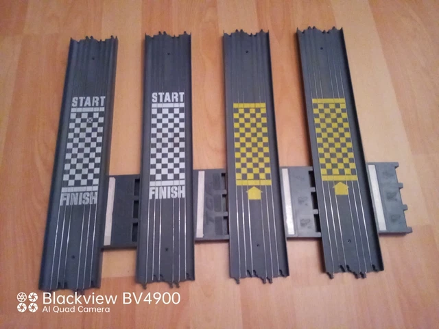 Lot de 4 rails de départs pour circuit  TCR changement de file.