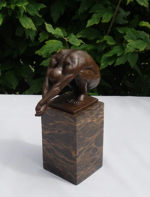 Estatua Buzo Art Deco Estilo Art Nouveau Estilo Bronce sólido Firmado