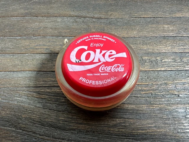 Coca Cola Professional yo yo. Genuine Russell Spinner, Original String. 1980’s.
