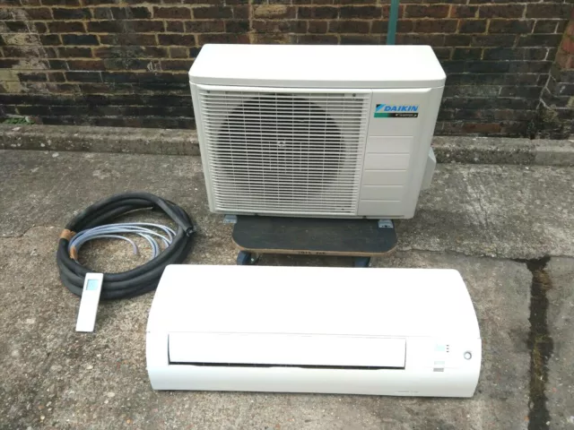 Bedroom Air Conditioning Kit Daikin 2.5Kw 9000btu HEAT PUMP Inverter FTXP25M