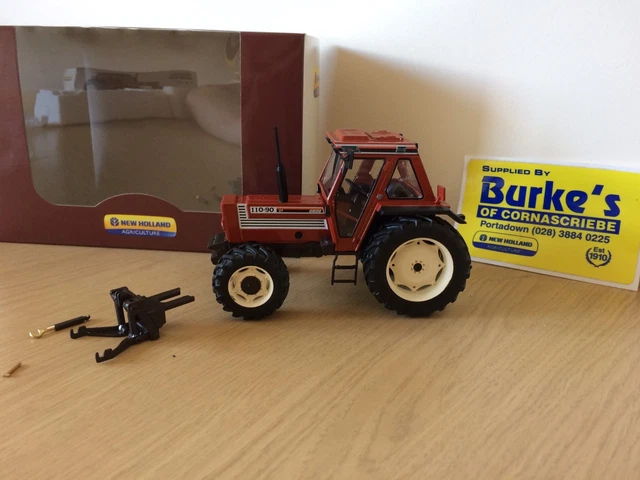 Tracteur Miniature REPLICAGRI FIAT 115-90 DT 4 Roues Motrices - échelle 1/32 - Rouge