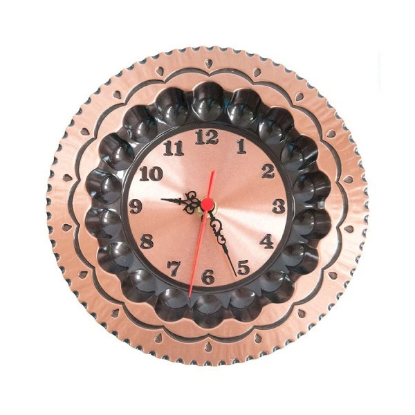 Horloge murale à remontoir - France