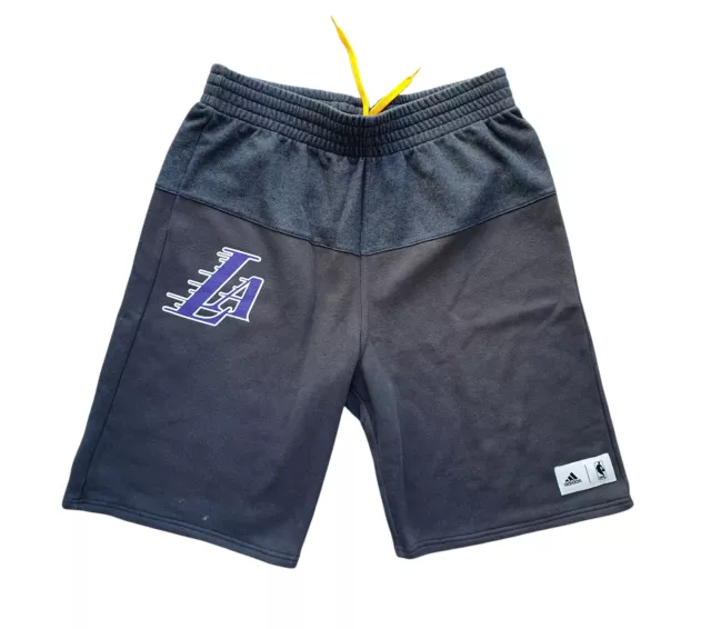 Pantaloncini deals nba adidas