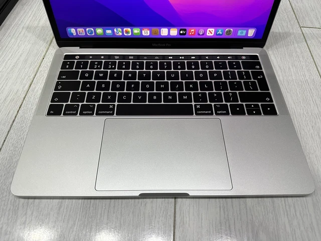 Apple MacBook Pro Retina 13.3" 2017 - 256GB SSD 16GB Ram 3.1GHz Core i5 - Silver 9