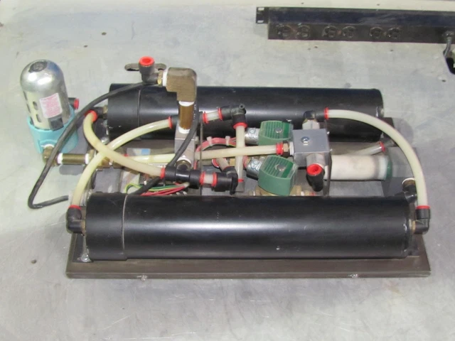 Wilkerson DE4-AC-520 Compact Heatless Dryer scfm 10.1 T5045