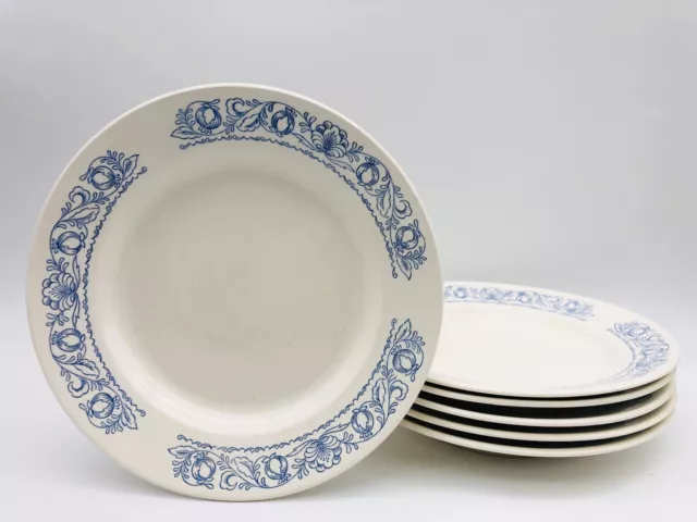 6 assiettes plates Soviétiques.