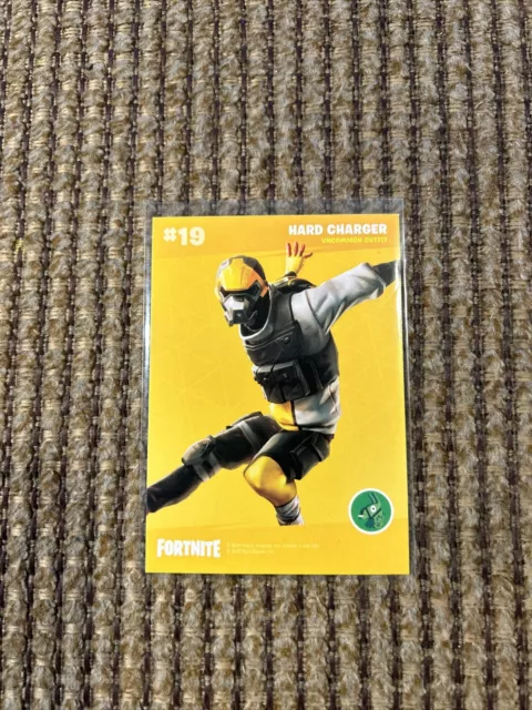 2020 Panini Fortnite Series 2 Hard Charger #19 Uncommon Outfit Holo USA PRINT