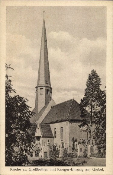 Ak Großbothen Grimma in Sachsen, Kirche mit Krieger-Ehrung am Giebel - 3586221