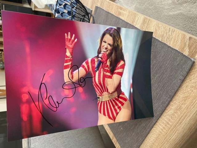 Photo Dédicacée VANESSA MAI Format XXL 20x30 Cm - Autographe Original !