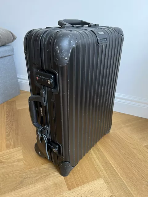 Rimowa cabin best sale stealth