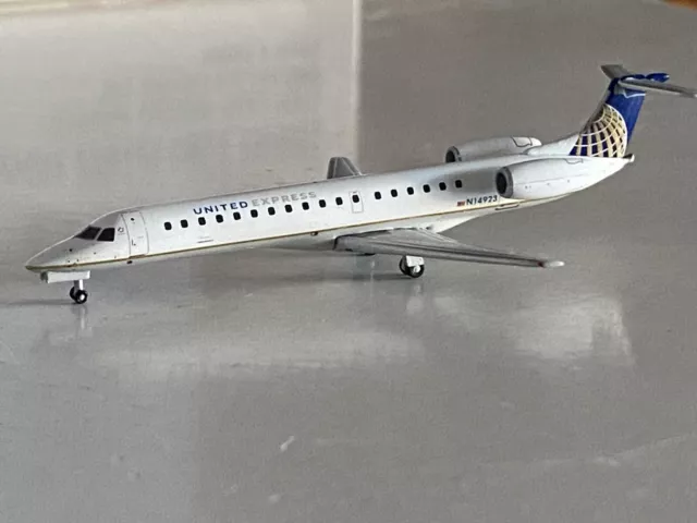 Gemini Jets United Express ExpressJet Embraer ERJ-145 1:400 N14923 GJ4UAL1523