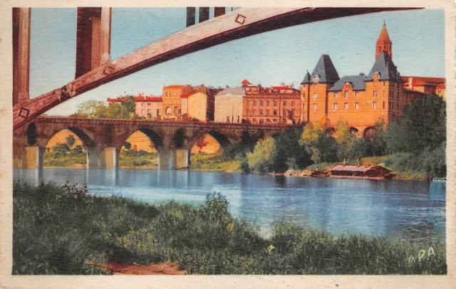 MONTAUBAN - les bords du Tarn - le pont Vieux et le Musée Ingres