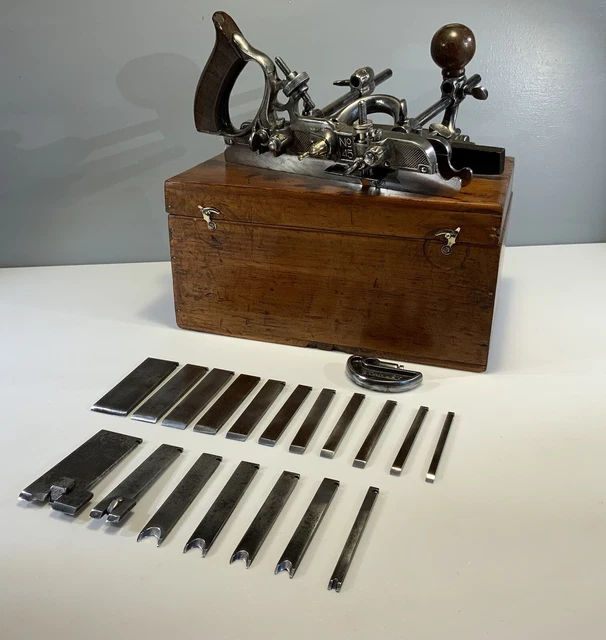 VINTAGE STANLEY No 45 COMBINATION PLANE WITH 18 CUTTERS & BOTH DEPTH STOPS & BOX