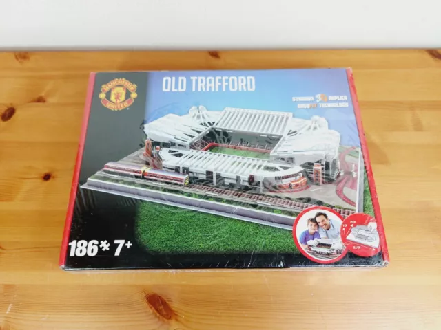Puzzle 3D 186 pièces : Stade de foot : Old Trafford (Manchester United)