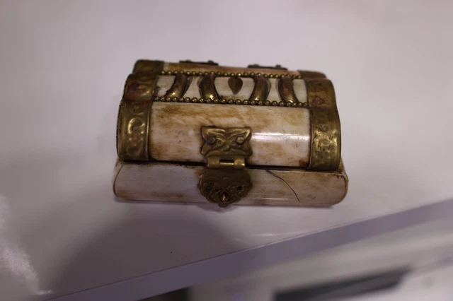 AnnonceBoîte à bijoux en laiton Achetez des objets uniques