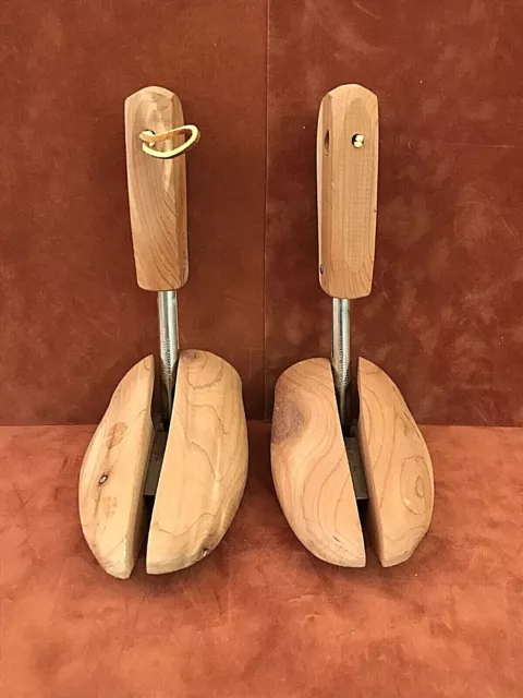 ROCHESTER SHOE TREE CO. ~ (1) Pair Split Toe Wooden Shoe Keepers Stretchers ~ #5